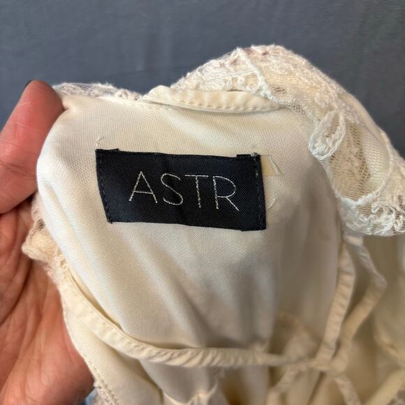 ASTR Dress Crochet Lace Dainty Fairy Whimsical Mesh Tiered Maxi Cottage Ethereal - Picture 3 of 15